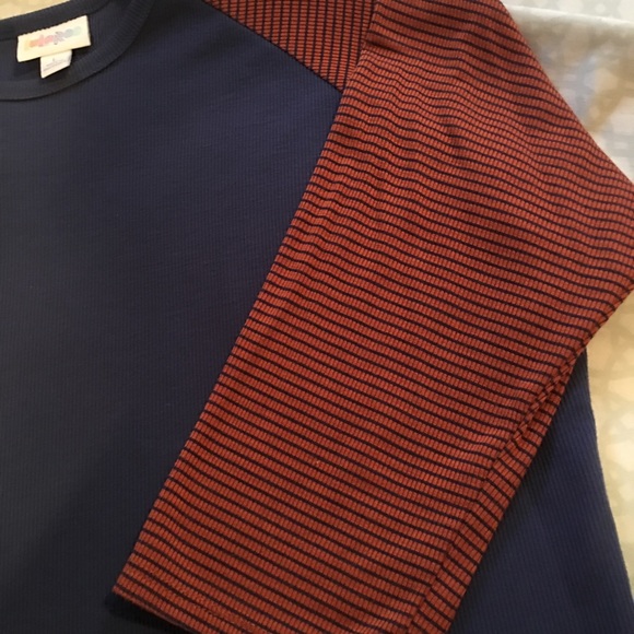 Randy shirt 👚 - Picture 4 of 5